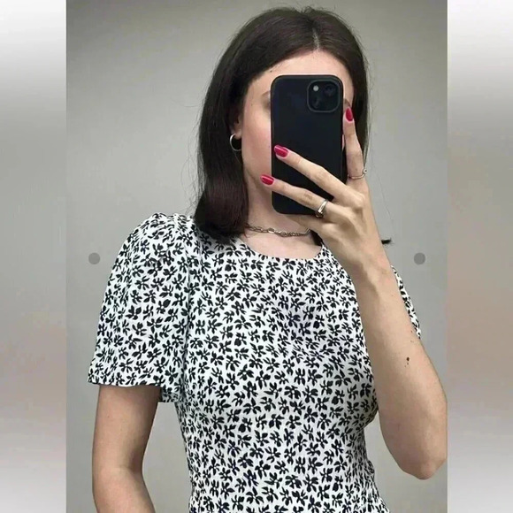 NWT Reformation  White & Blue Floral Beesley Dress IN US 2 - Picture 3 of 7